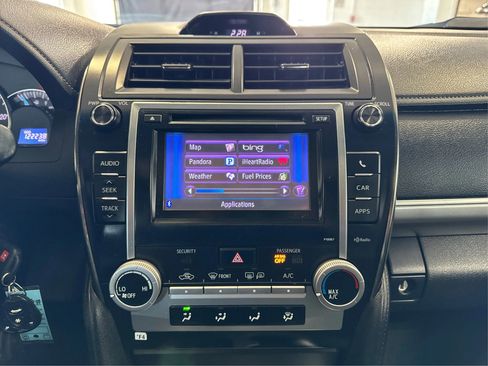 Used 2012 Toyota Camry LE image 17
