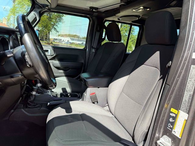 Used 2022 Jeep Gladiator Sport AWD/4WD image 15