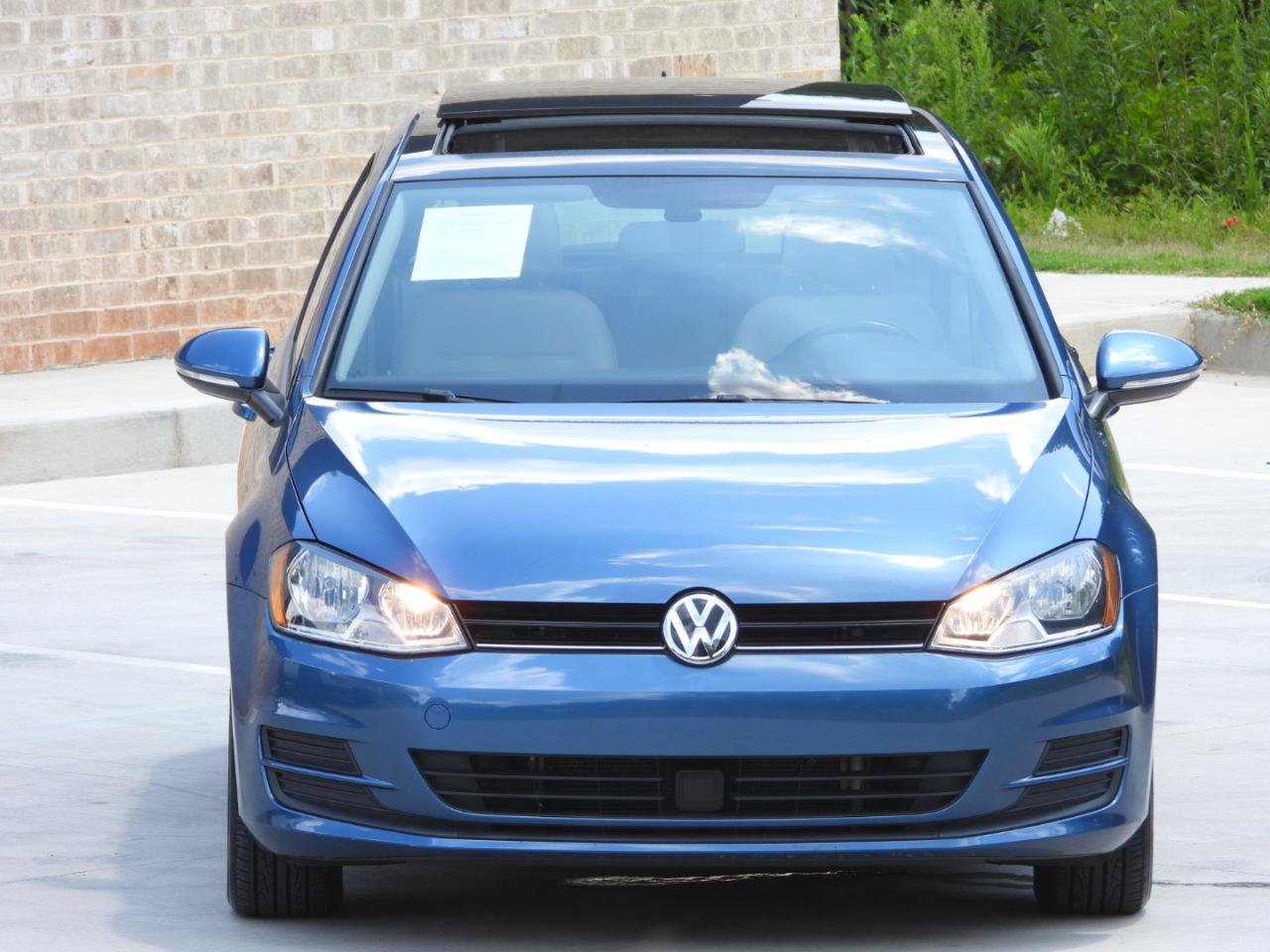 Used 2017 Volkswagen Golf Wolfsburg Edition FWD image 23