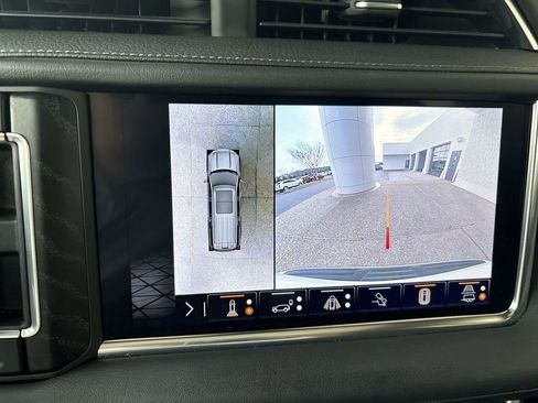 Certified 2022 GMC Yukon XL Denali w/ Denali Ultimate Package image 15