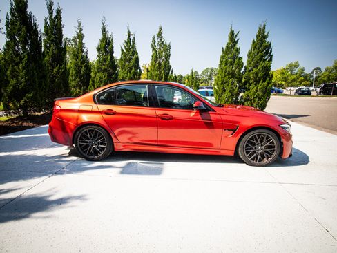 Used 2018 BMW M3 RWD image 11
