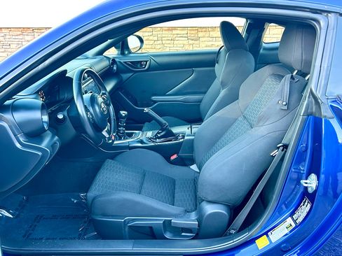 Used 2023 Toyota GR86 w/ ALL Weather Mat Package (TMS) image 13