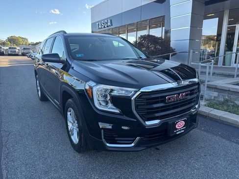 Used 2023 GMC Terrain SLE w/ Driver Convenience Package image 1