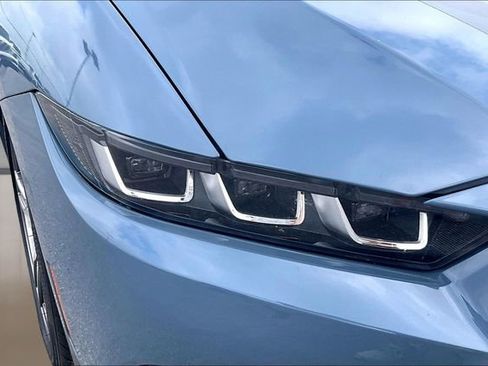 Used 2025 Ford Mustang Coupe RWD image 26