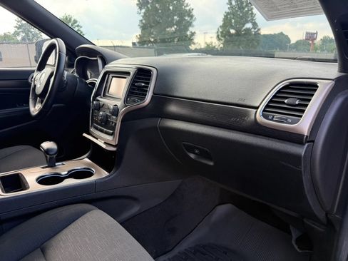 Used 2014 Jeep Grand Cherokee Laredo AWD/4WD image 19