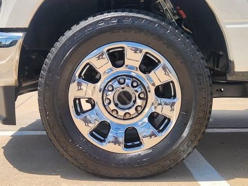 Used 2025 Ford F250 King Ranch w/ Chrome Package AWD/4WD image 10