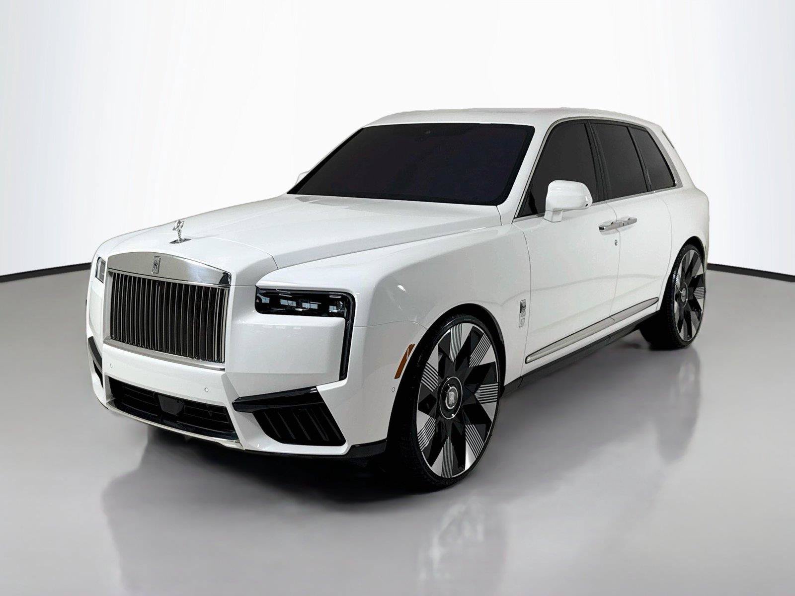 Used 2025 Rolls-Royce Cullinan AWD/4WD image 9