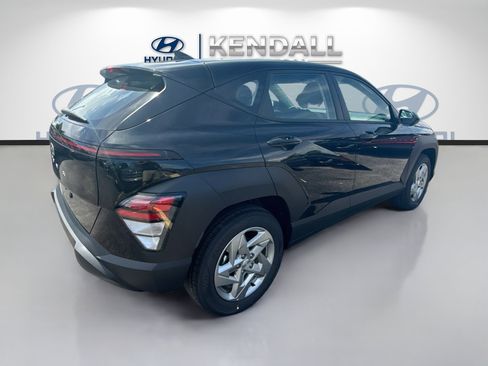 New 2027 Hyundai Kona SE FWD image 6