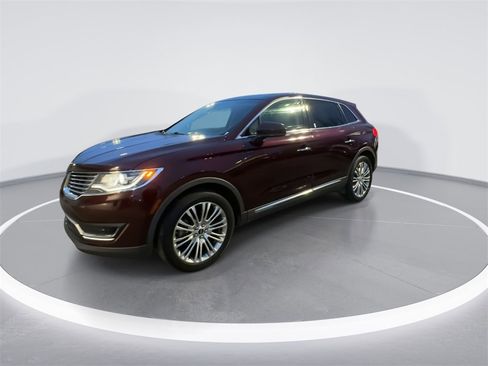 Used 2017 Lincoln MKX Reserve w/ Lincoln MKX Climate Package image 4