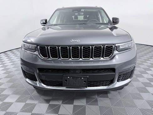 Used 2023 Jeep Grand Cherokee L Laredo image 3