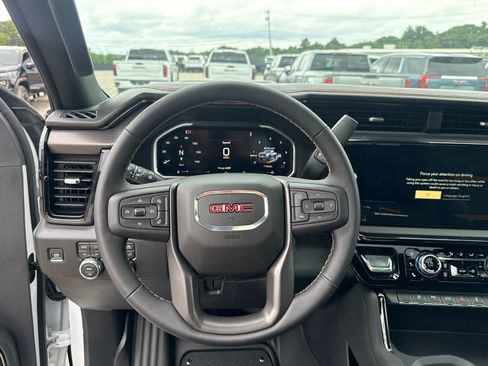 New 2026 GMC Sierra 2500 AT4 w/ Technology Package AWD/4WD image 15