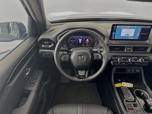 Used 2026 Honda Passport TrailSport Elite image 2