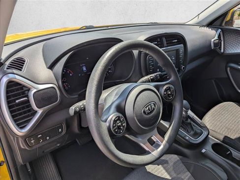 Used 2020 Kia Soul S FWD image 9