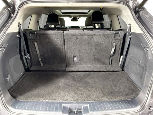 Used 2022 Toyota Highlander Platinum FWD image 41