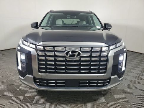 Used 2024 Hyundai Palisade Calligraphy FWD image 2