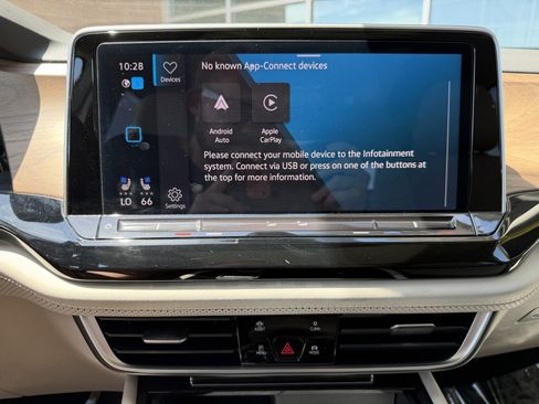Used 2024 Volkswagen Atlas SE FWD image 22