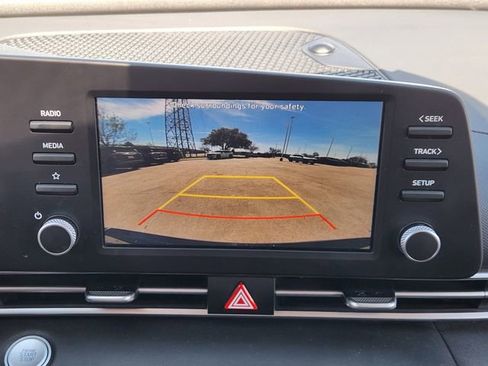 Used 2023 Hyundai Elantra SEL w/ Cargo Package FWD image 13
