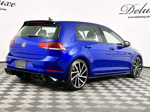 Used 2018 Volkswagen Golf R 4-Door AWD/4WD image 6