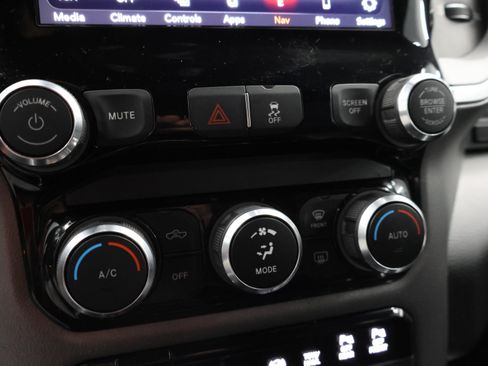 Used 2020 RAM 2500 Big Horn w/ Night Edition AWD/4WD image 52