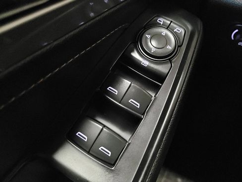 Used 2021 Chevrolet Traverse LS FWD image 27