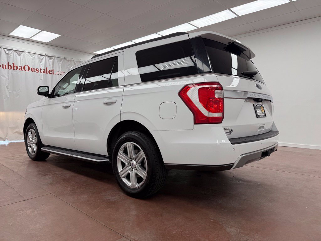 Used 2021 Ford Expedition XLT RWD image 3