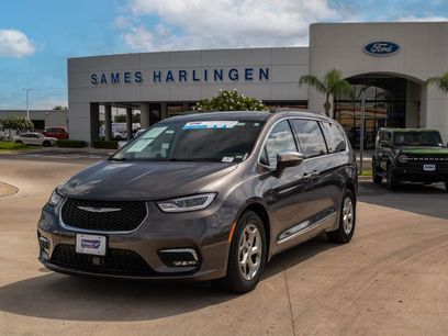 Used 2023 Chrysler Pacifica Limited