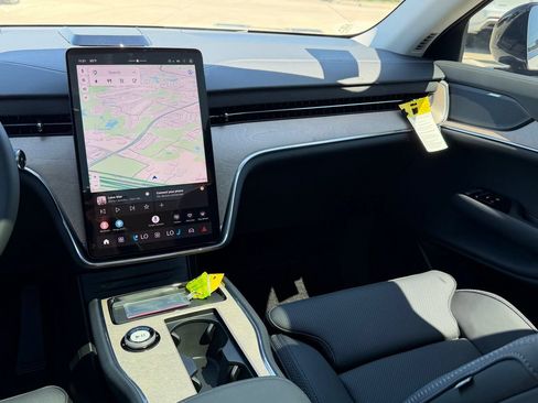 New 2026 Volvo EX90 Plus AWD/4WD image 11