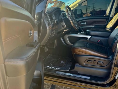 Used 2016 Nissan Titan Platinum Reserve image 11
