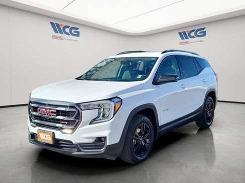 Used 2024 GMC Terrain AT4 image 5