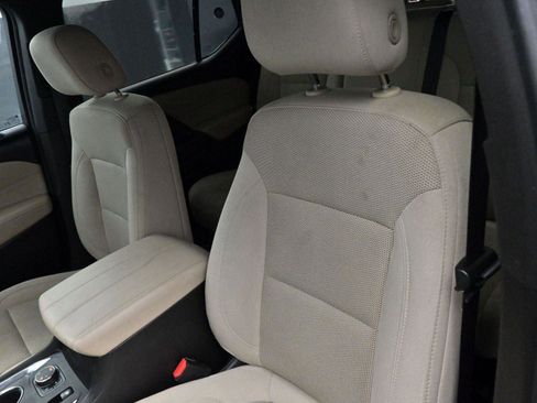 Used 2023 Chevrolet Traverse LS w/ Safety Package image 12