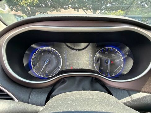 Used 2024 Chrysler Voyager LX FWD image 24