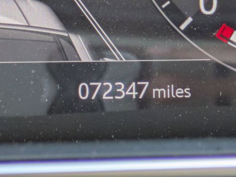 Used 2018 Land Rover Range Rover HSE image 34