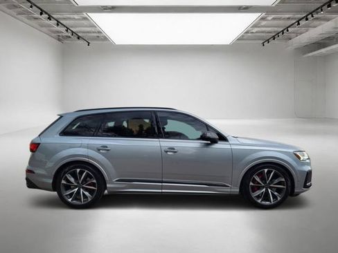 Used 2024 Audi SQ7 Prestige w/ S Sport Package AWD/4WD image 7