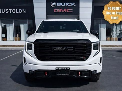 Used 2024 GMC Sierra 1500 AT4 w/ Technology Package AWD/4WD image 3