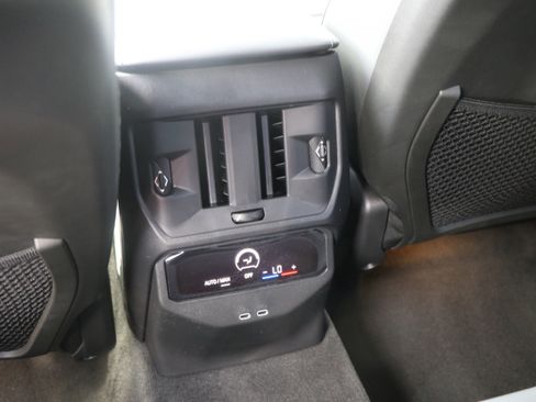 Certified 2025 BMW X3 xDrive30i w/ Premium Package image 32