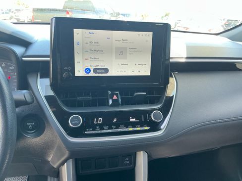 Used 2025 Toyota Corolla Cross AWD Hybrid image 12