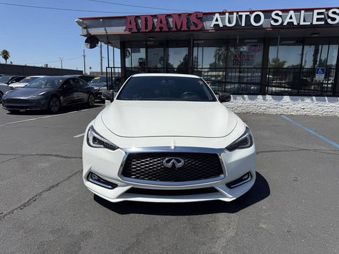 Used 2017 INFINITI Q60 3.0t w/ Premium Plus Package 3.0T RWD image 8