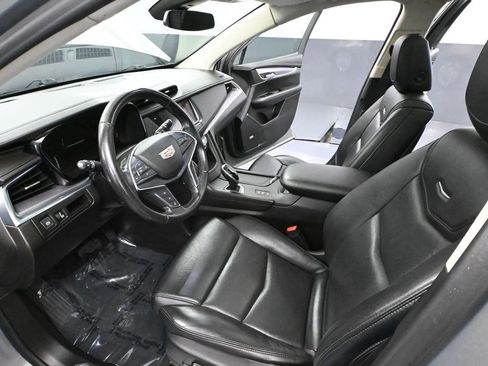 Used 2018 Cadillac XT5 Premium Luxury image 25