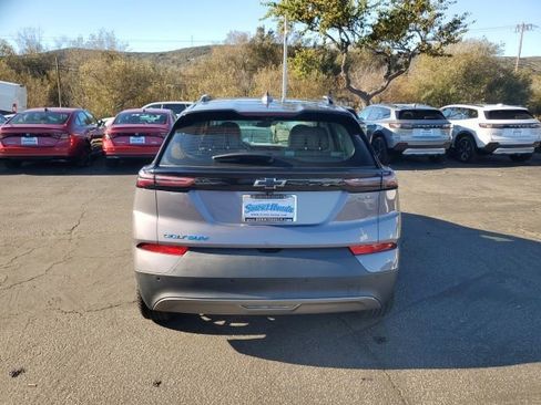 Used 2022 Chevrolet Bolt EUV Premier w/ Sun & Sound Package image 9