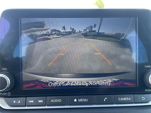 Used 2023 Nissan Rogue SV image 14