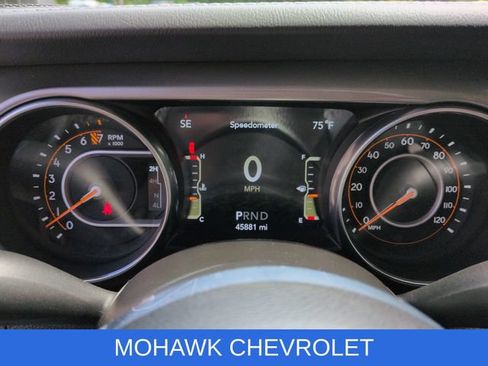 Used 2021 Jeep Wrangler Unlimited Sahara AWD/4WD image 12