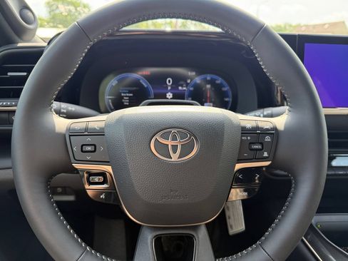 New 2026 Toyota Crown Platinum AWD/4WD image 33
