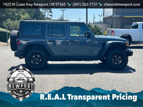 Used 2024 Jeep Wrangler Unlimited AWD/4WD image 4
