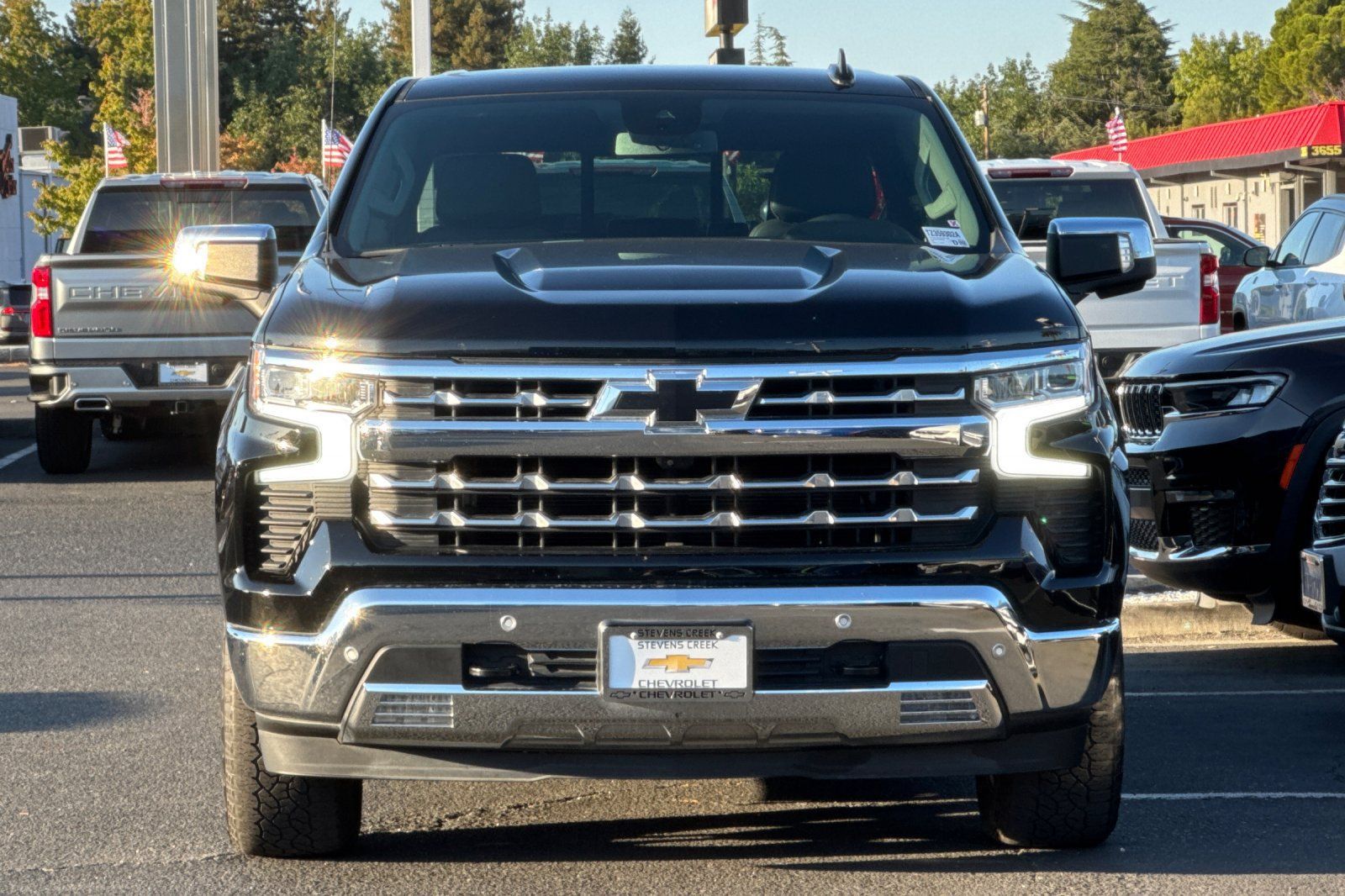 Used 2022 Chevrolet Silverado 1500 LTZ AWD/4WD image 10