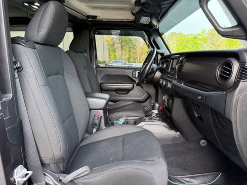 Used 2020 Jeep Wrangler Sport image 33