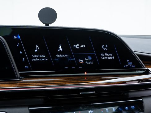 Used 2021 Cadillac Escalade Premium Luxury w/ LPO, Radiant Package image 25