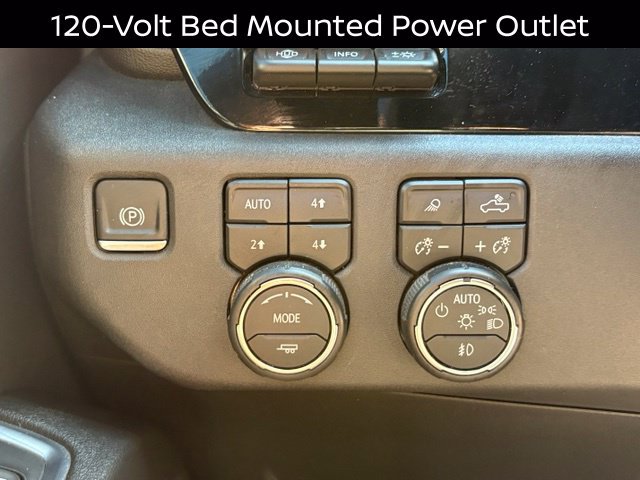 Used 2024 Chevrolet Silverado 1500 High Country AWD/4WD image 21