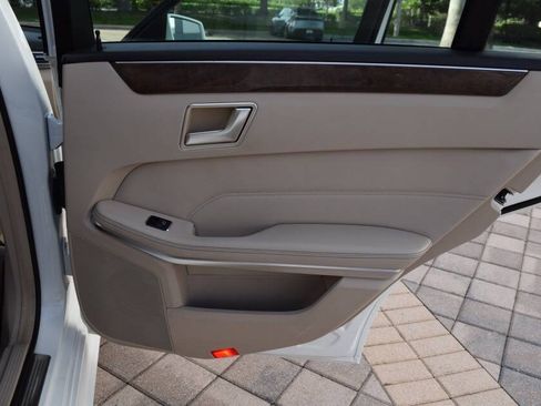 Used 2014 Mercedes-Benz E 350 4MATIC Sedan image 74