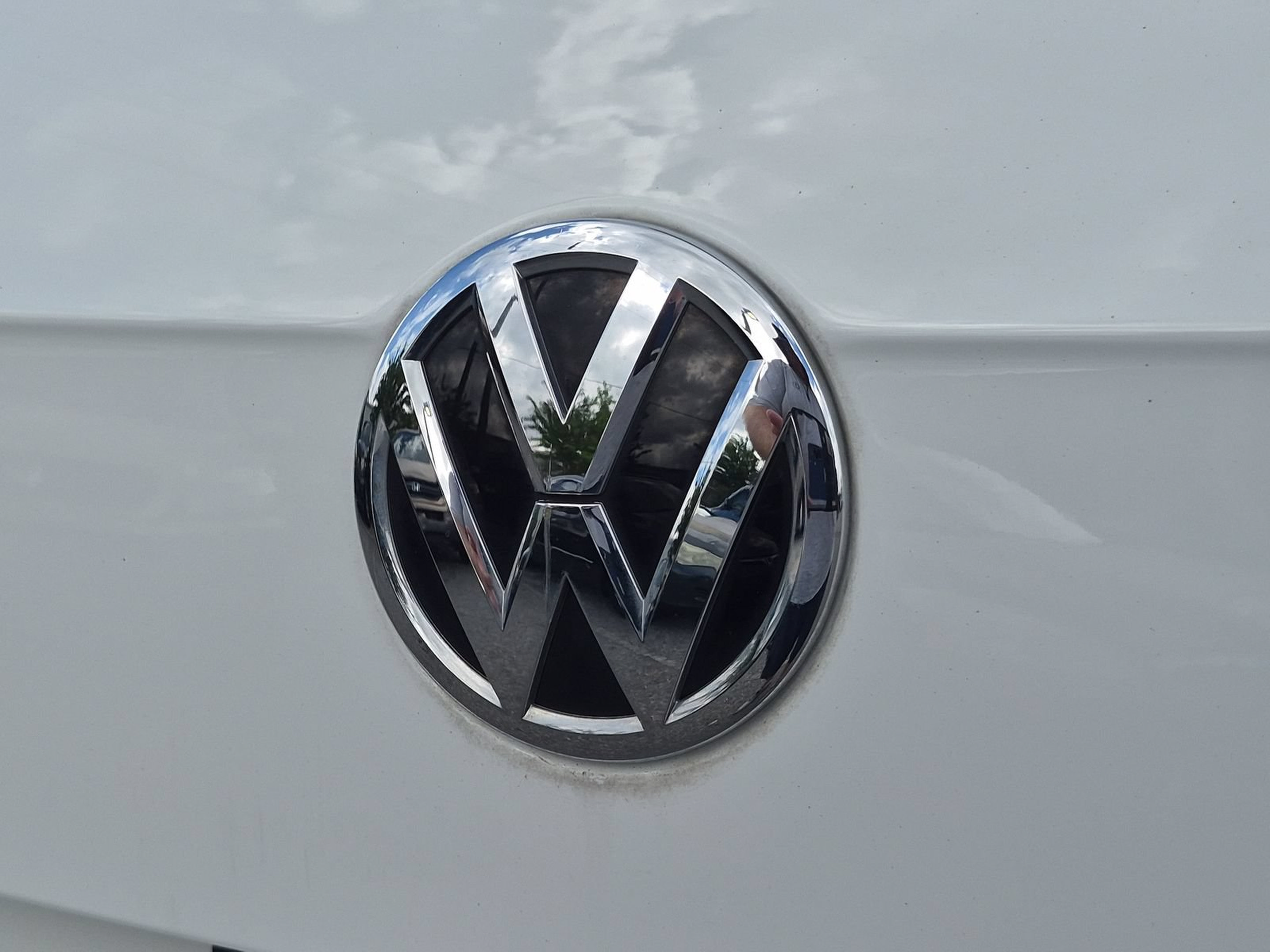 Used 2021 Volkswagen Tiguan SE w/ Panoramic Sunroof Package FWD image 31