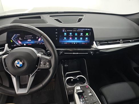 Used 2025 BMW X1 xDrive28i AWD/4WD image 11